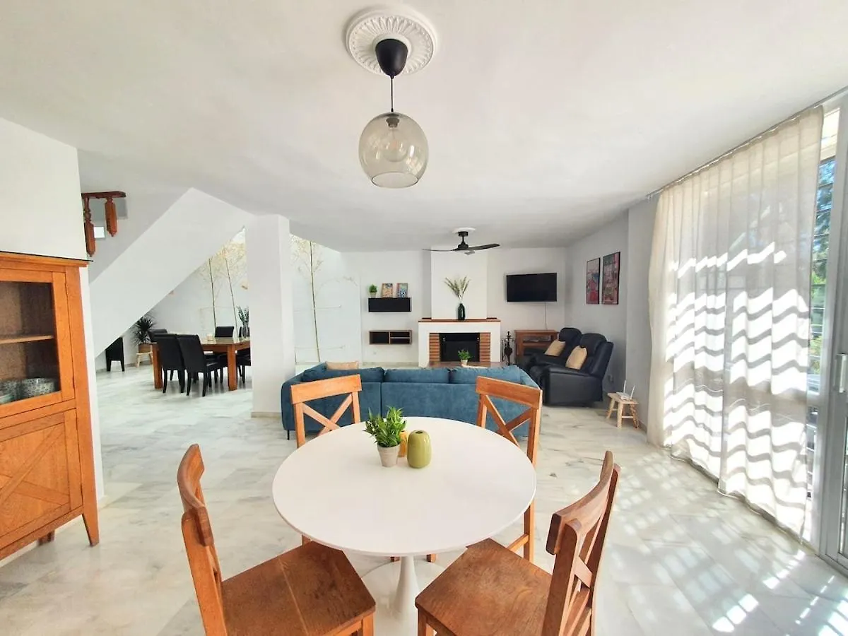 Holiday home Gran Casa Luminosa Con Jardin Privado Villa Estepona Spain