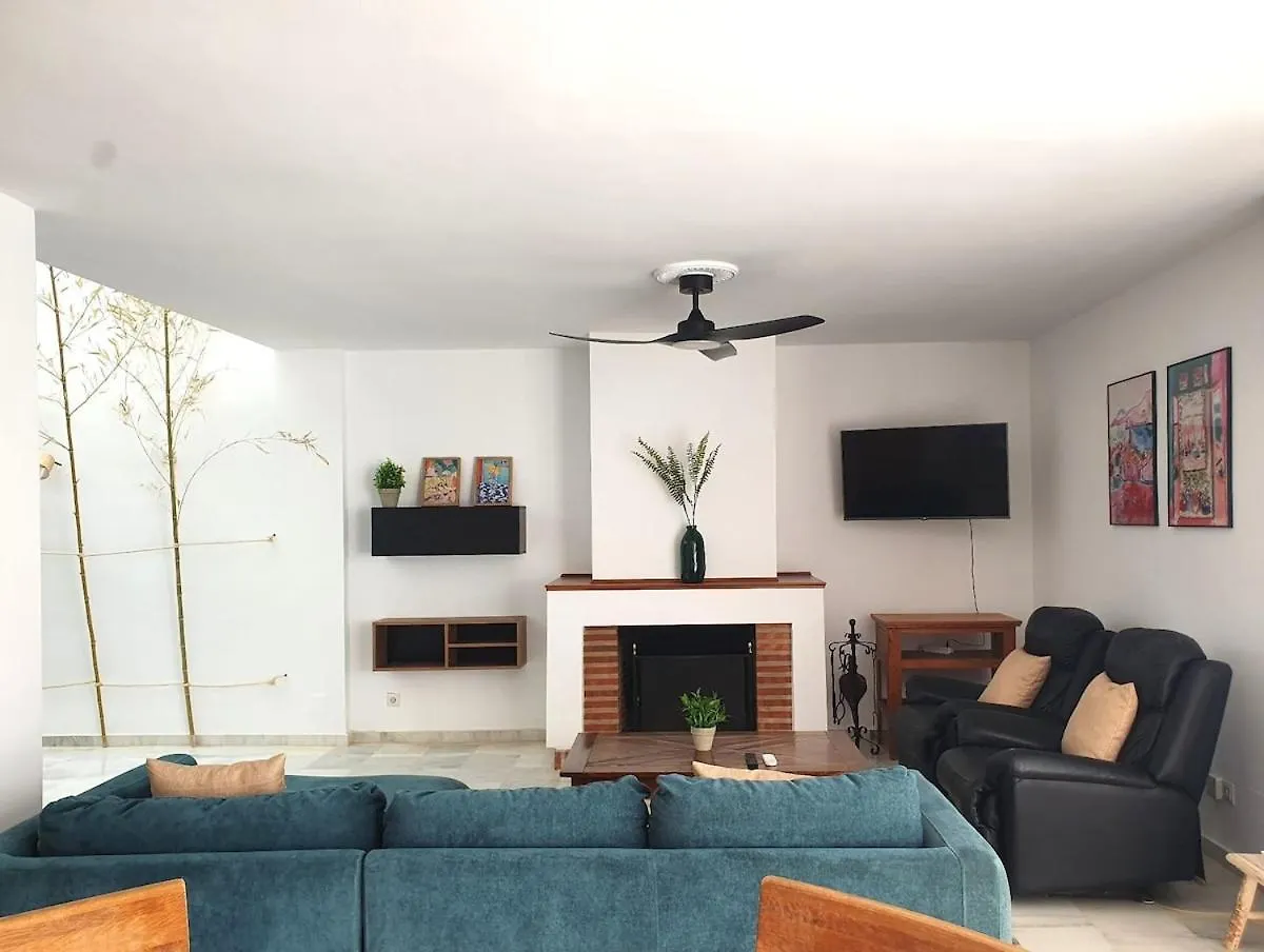 Gran Casa Luminosa Con Jardin Privado Villa Estepona Spain