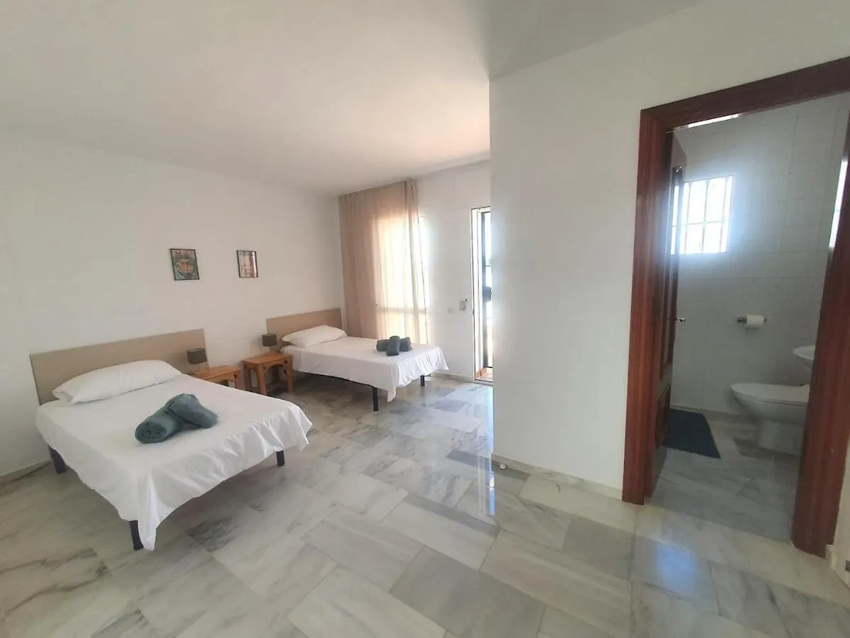 Gran Casa Luminosa Con Jardin Privado Villa Estepona